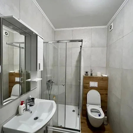 Apartment Iris 3 *