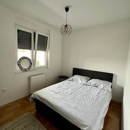 Iris 3 Apartment *